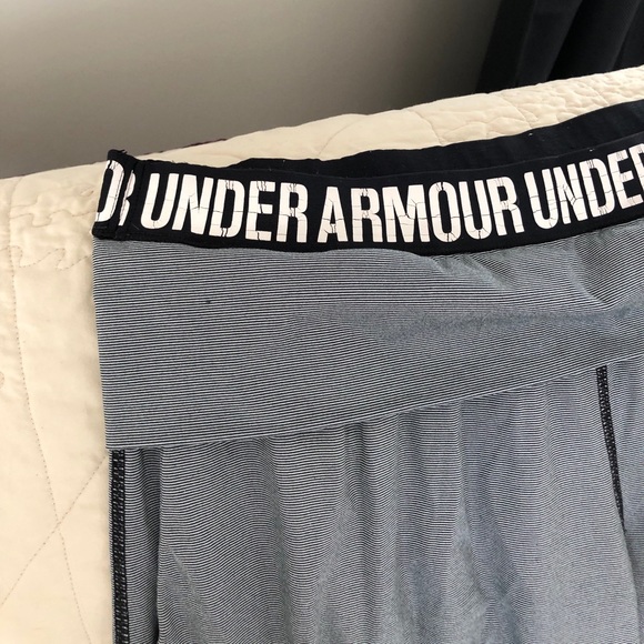 Under Armour track pant - Picture 2 of 2